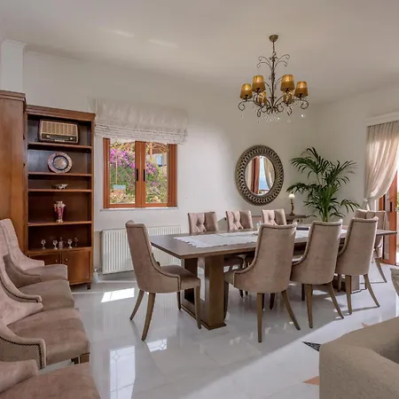 Araucaria - Private Pool, Jacuzzi, Sea View העיירה רתימנו